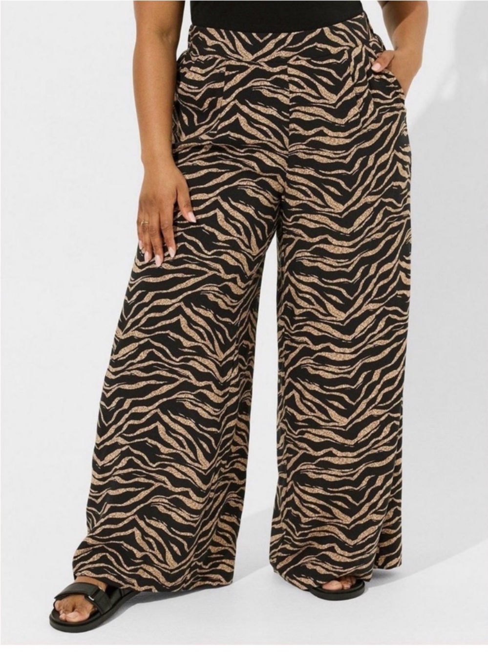 torrid Black & Tan Zebra Wide Leg Pants size 00